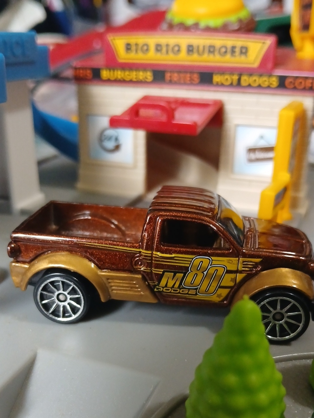 Hot Wheels Die-Cast Dodge M80 in Metallic Brown & Gold